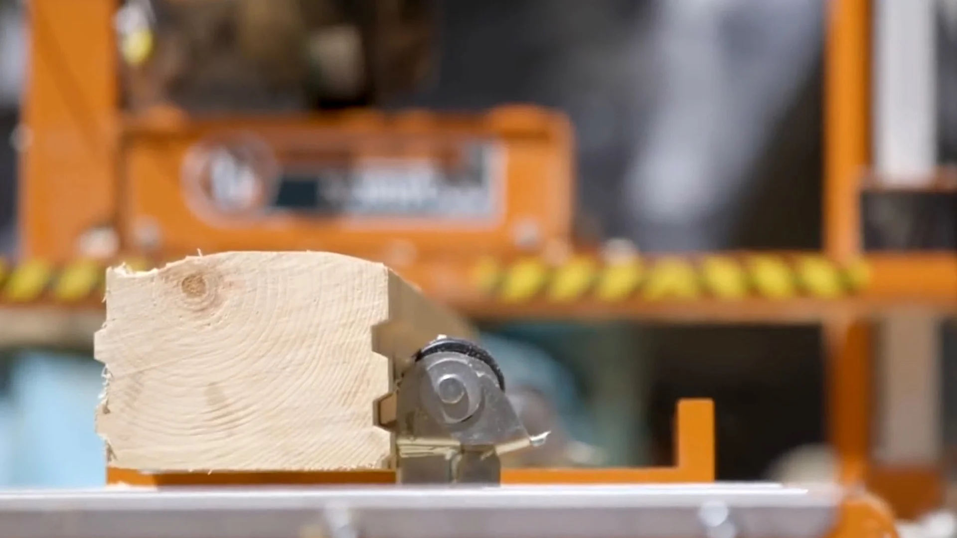 Log Moulder LX26 - Image 6